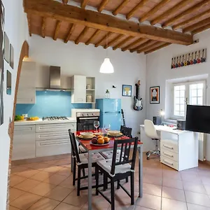  Appartamento Cisanello Rock With Patio And Barbecue Italia